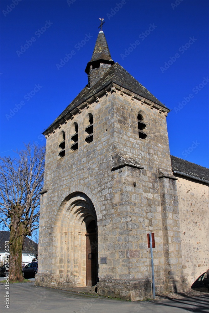 Eglise Saint-Marcel à Lagraulière (Corrèze)