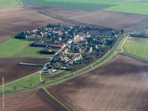 vue aérienne de Le Bellay-en-Vexin et sa déviation dans le Val d'Oise en France