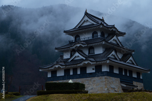 日本のお城 曇り