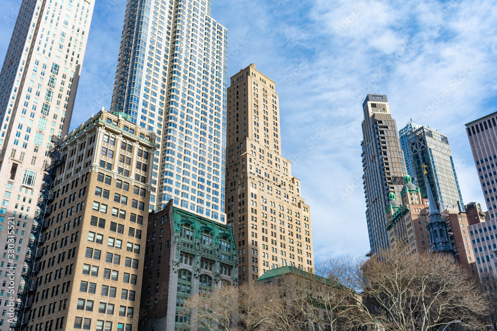 Fototapeta premium Lower Manhattan New York City Skyline Scene with Old and Modern Skyscrapers