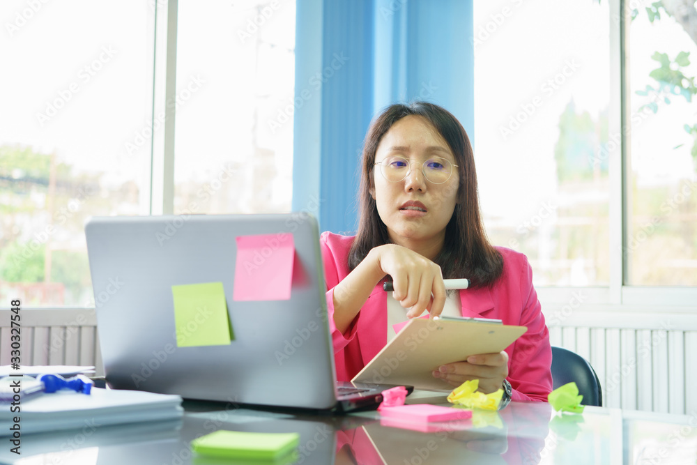 Company employees work hard for the organization by using their high knowledge and skills to analyze and find solutions. And successful business concepts and work Company employees work hard for the organization by using their high knowledge and skills to analyze and find solutions. And successful business concepts and work