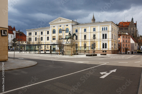 Leopoldplatz in Sigmaringen mit Reiterstandbild des Fürsten Leopold von Hohenzollern