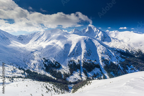 Fototapeta Naklejka Na Ścianę i Meble -  Tatry Zachodnie - zima 2020, Wołowiec