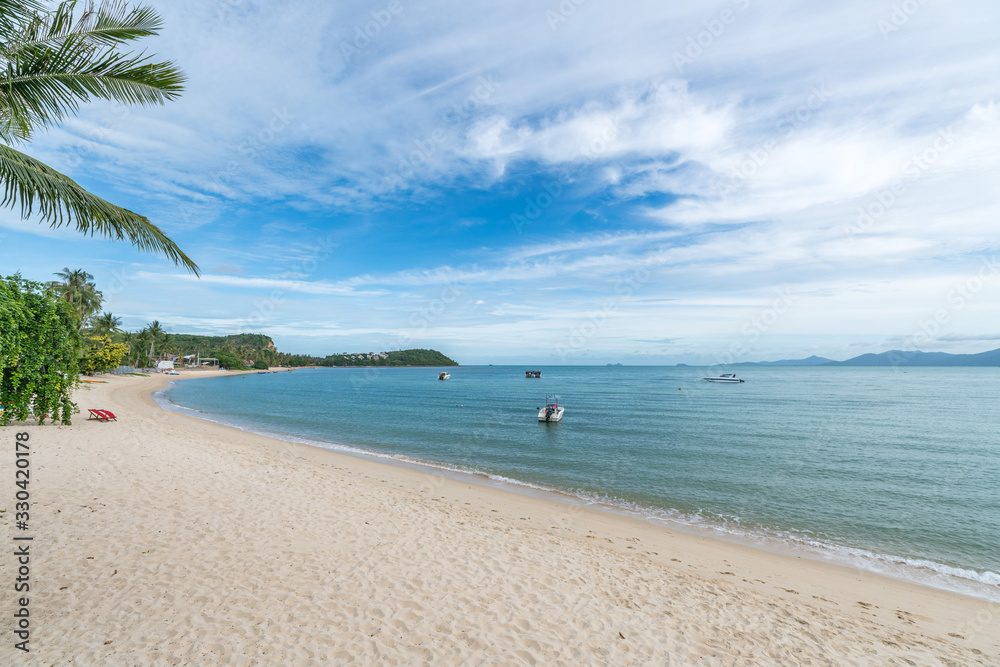 Ko Samui Beach Seascape with Sunlight and Blue Sky, Thailand
