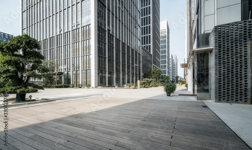 Fototapeta Naklejka Na Ścianę i Meble -  Square and office building of Jinan central business district..