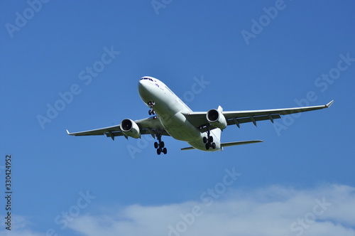 Landing a Boeing 777 in the blue sky