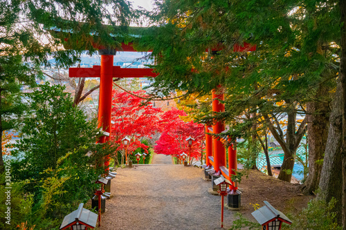 Japan. Kawaguchiko. Alley w...