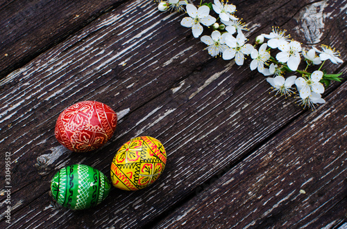 For Easter, decorating a festive table with Easter eggs
