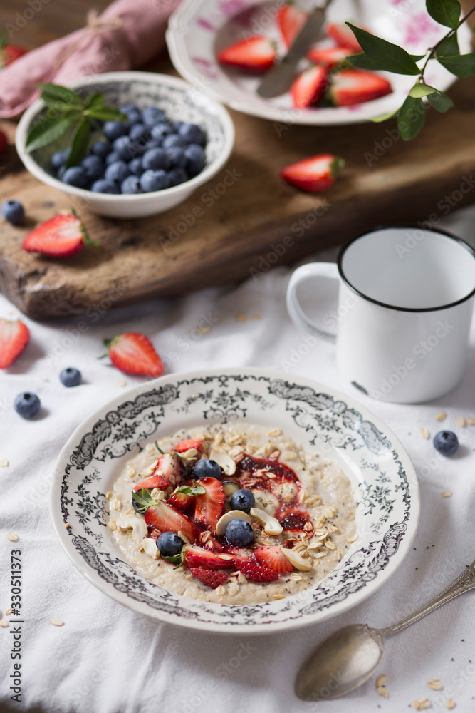 Porridge with fresh fruit Porridge with fresh fruit