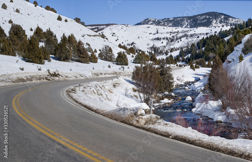 Tableau sur toile Utah Scenic Byway in Winter:  Logan Canyon National Scenic Byway climbs through the Mt
