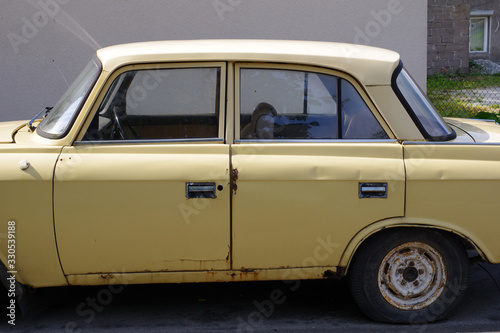 Vieille voiture cabossée, Tallinn