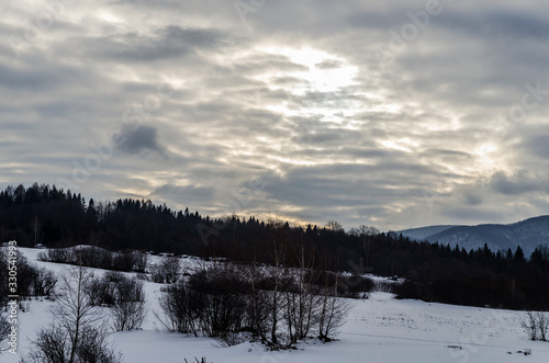 Fototapeta Naklejka Na Ścianę i Meble -  Bieszczady zimą 