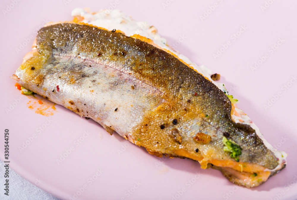 Roasted trout fillet with broccoli - obrazy, fototapety, plakaty 