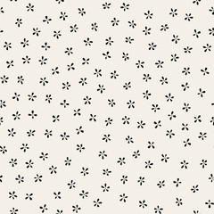 Fototapete Kleine Blumenmuster Minimalistisches Frühlingsblütenmuster auf Weiß  © kokoshka