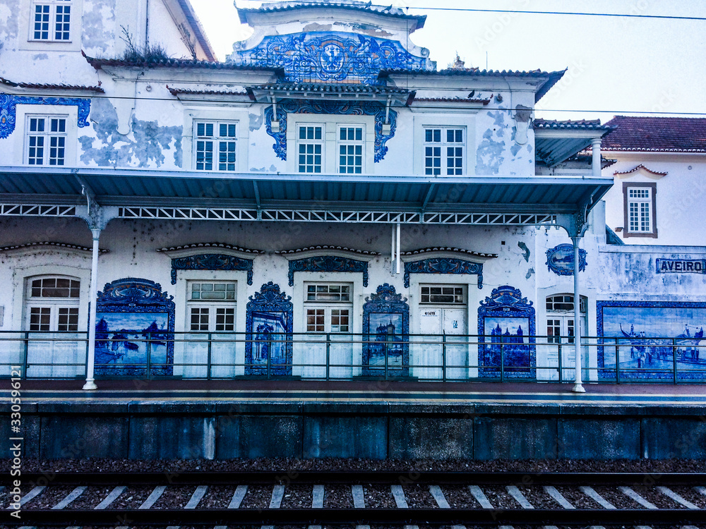 Antiga estação trem com azulejos azuis de Aveiro Portugal