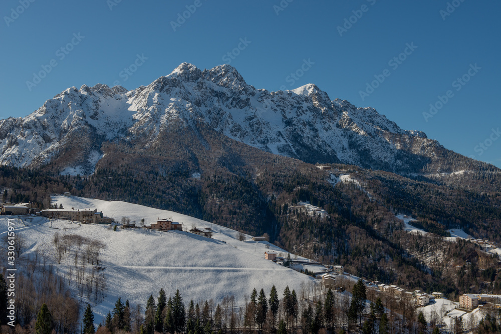 montagtna village after snowfall