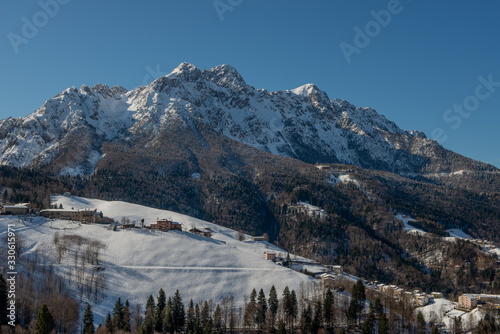 montagtna village after snowfall © pierluigipalazzi