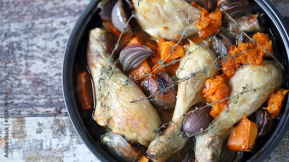 Delicious chicken legs baked with pumpkin and blue onions. Keto Paleo. Pegan. Delicious chicken legs baked with pumpkin and blue onions. Keto Paleo. Pegan.