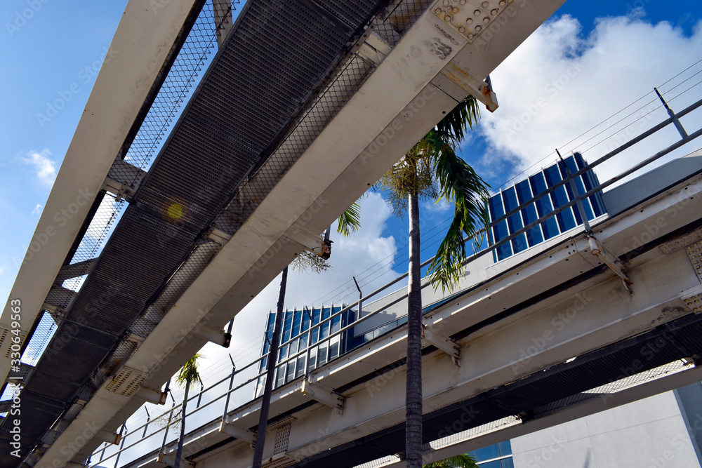 Fototapeta premium Miami Metro Mover Downton