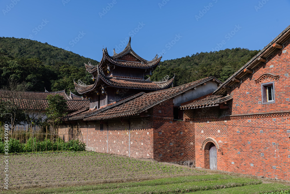 Fototapeta premium Ancient and artistic Chinese temples
