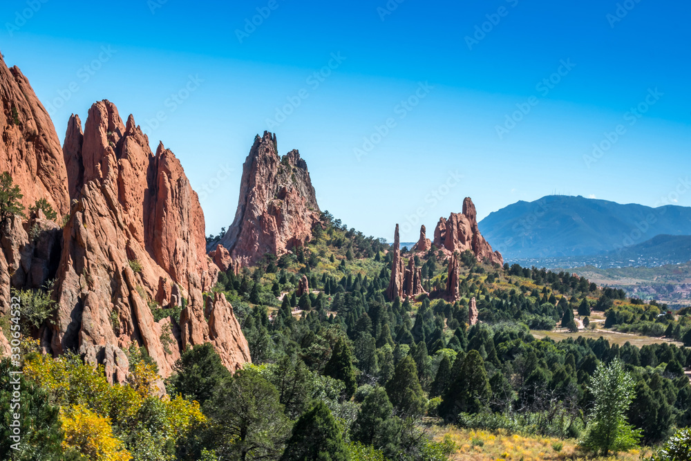 Rocky landscape scenery of Colorado Springs, Colorado - obrazy, fototapety, plakaty 