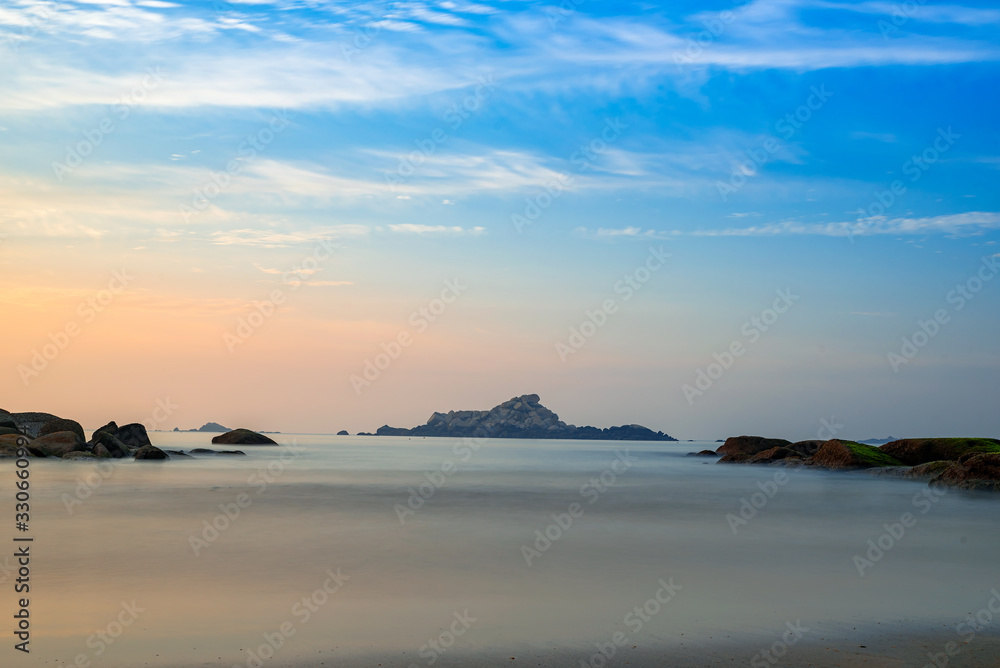 Fototapeta premium Sunrise on the sea