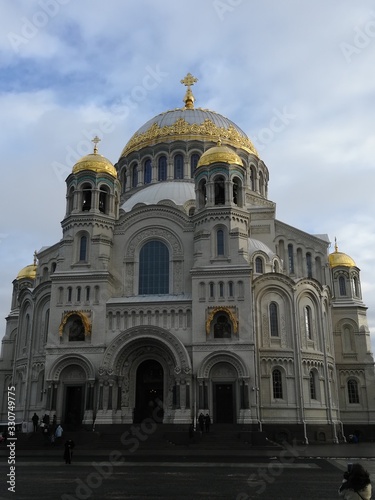 The_Naval_Cathedral_of_Saint_Nicholas_in_Kronstadt-Kronshtadt