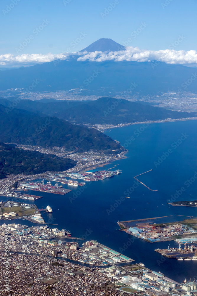 清水港上空より富士山方向を空撮