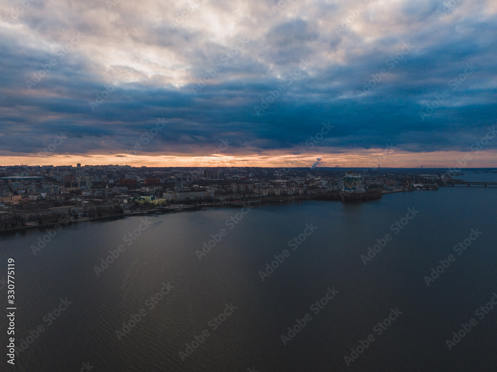 закат в городе с высоты, sunset in the city from above