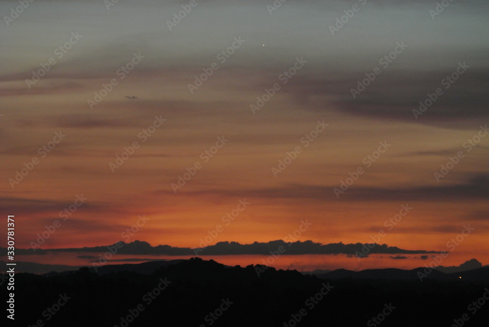 Obraz premium Beautiful orange sky