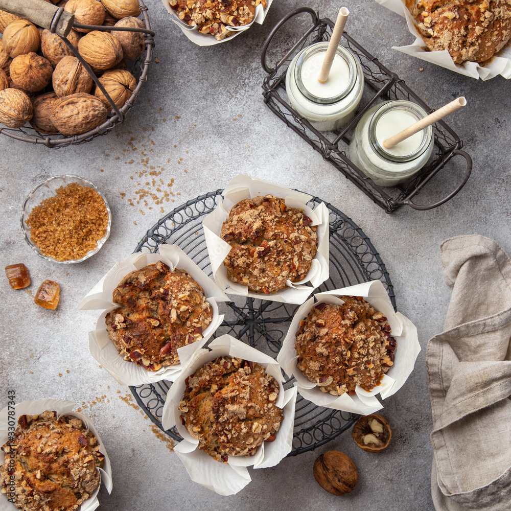 Fototapeta premium delicious banana and nut muffins