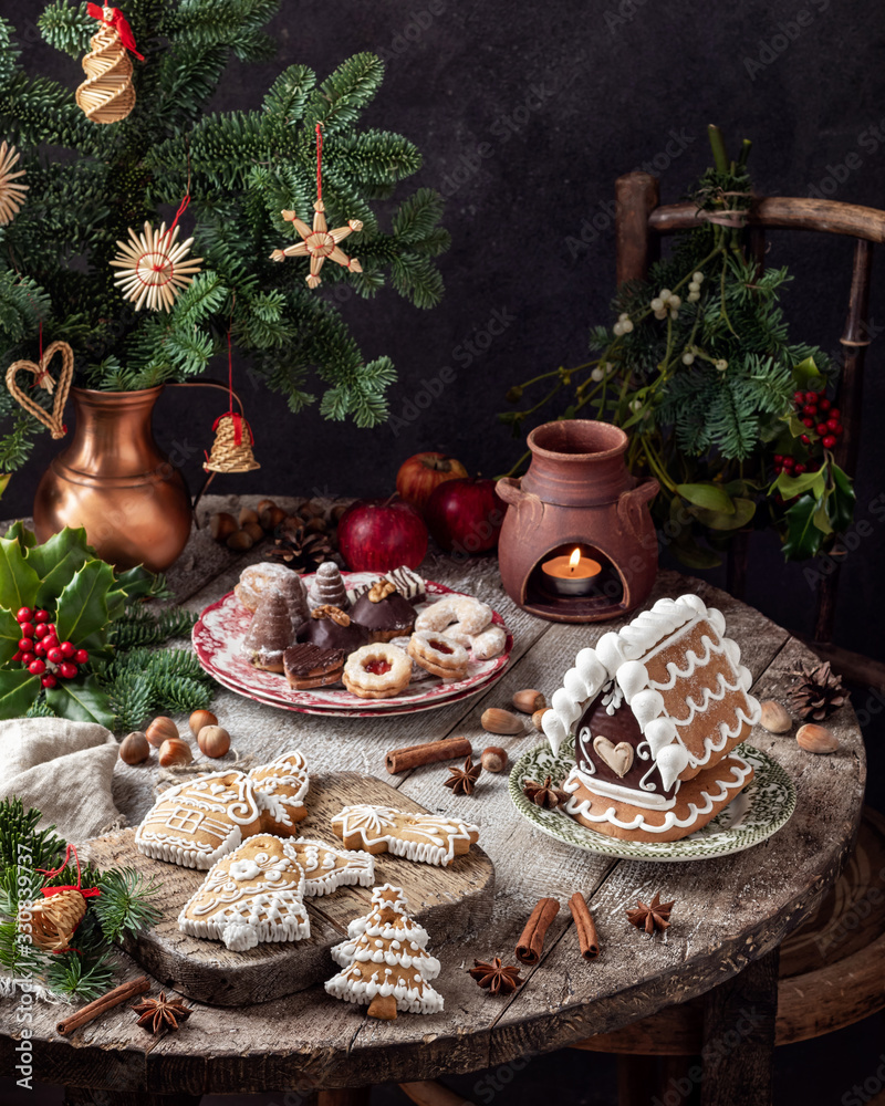 Gingerbread and other Christmas cookies on a table