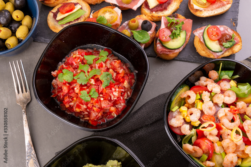 Salsa and shrimp salad Salsa and shrimp salad