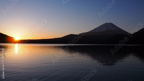 Wallpaper Mural Sunrise and Mount Fuji from Lake Motosu Japan 03/17/2020 4k.mov Torontodigital.ca
