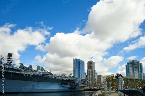Obraz na plátně USS Midway Museum on San Diego Bay