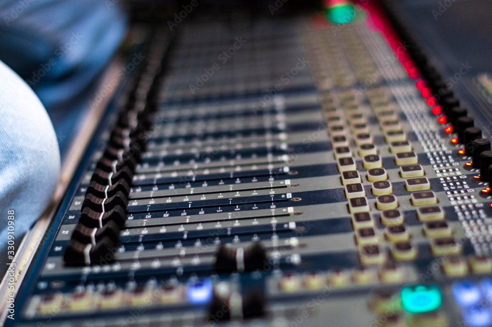 sound mixer sound mixer