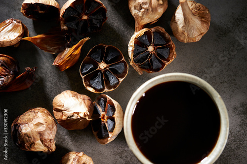 Fermented black garlic