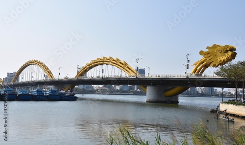 Foto Dragon Bridge (Cau Rong) Wide View, Da Nang, Vietnam