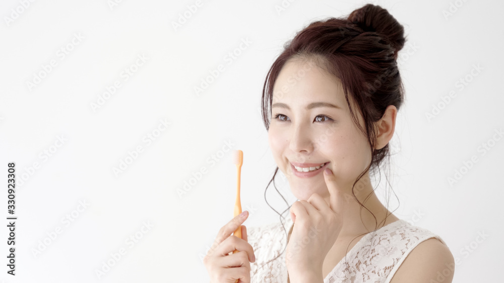 女性 歯磨き 女性 歯磨き