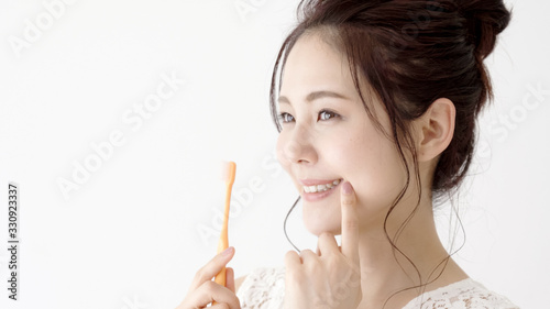 女性 歯磨き