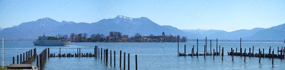 Chiemsee-Panorama mit Fraueninsel Chiemsee-Panorama mit Fraueninsel