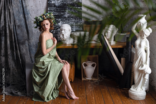 Bild auf Leinwand Girl muse of poetry< fashion female n image of goddess