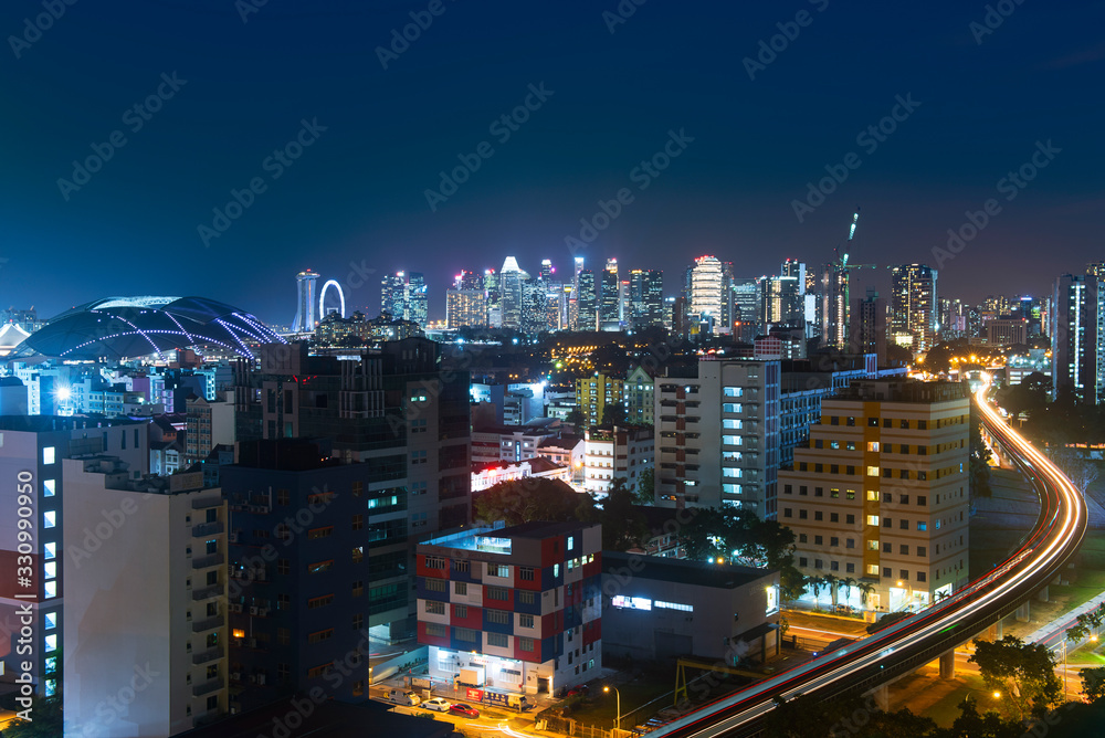 Fototapeta premium Singapore cityscape series - The Singapore skyline at dusk.