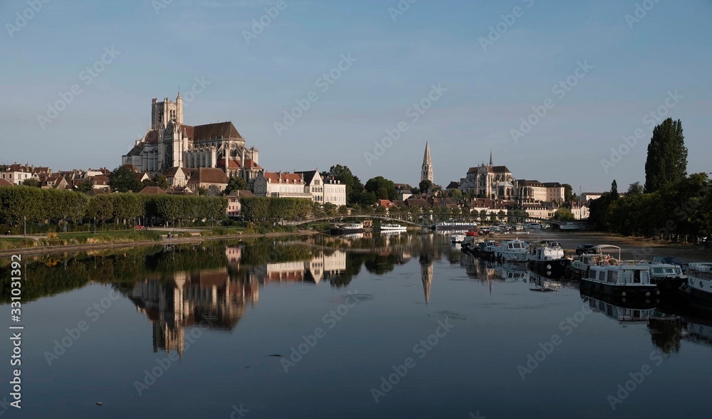Vue d'Auxerre et de l'Yonne