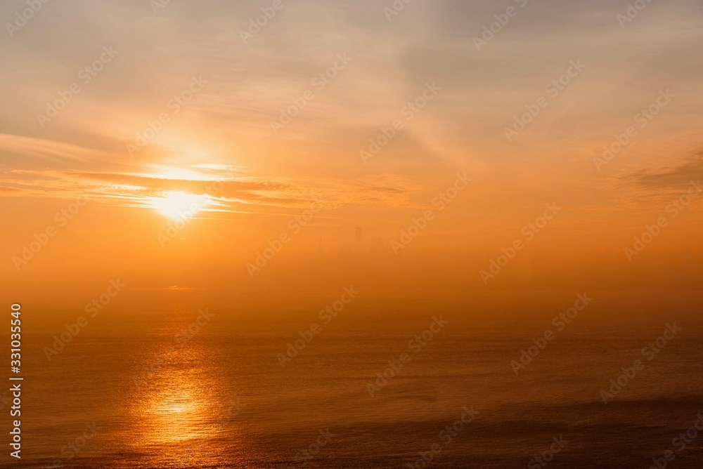 Naklejka premium sunrise over San Francisco Bay California over the Golden Gate