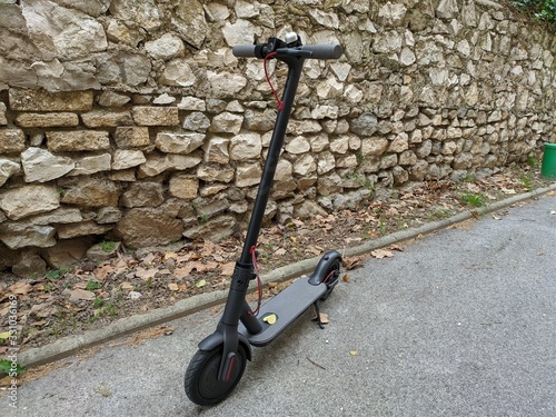 Xiaomi m365 pro, es2, es4, ninbot, Trottinette électrique location, nouveau transport urbain, ville provençale de Aix-en-Provence dans les Bouches du Rhône, PACA, France, Europe photo