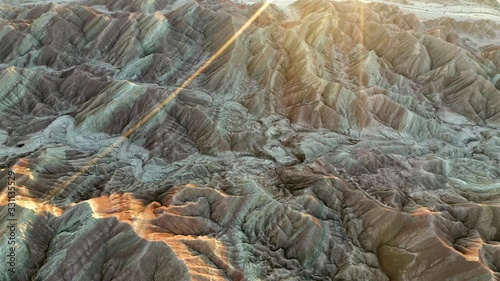 Wallpaper Mural Rays of Sunshine touching Carrizo Badlands at Anza Borrego Desert State Park. Torontodigital.ca