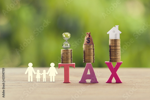 Canvas-taulu Family members, words tax, house and heart, US money bags on rows of rising coins