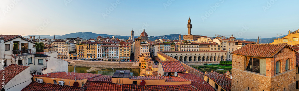 Fototapeta Florence cityscape on Ponte Vecchio, the Vasari corridor, Cathedral of Santa Maria del Fiore (Duomo), Palazzo Vecchio town hall and Arno River