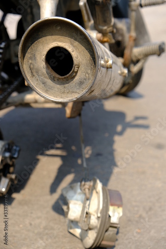 Crack in the motorcycle exhaust pipe